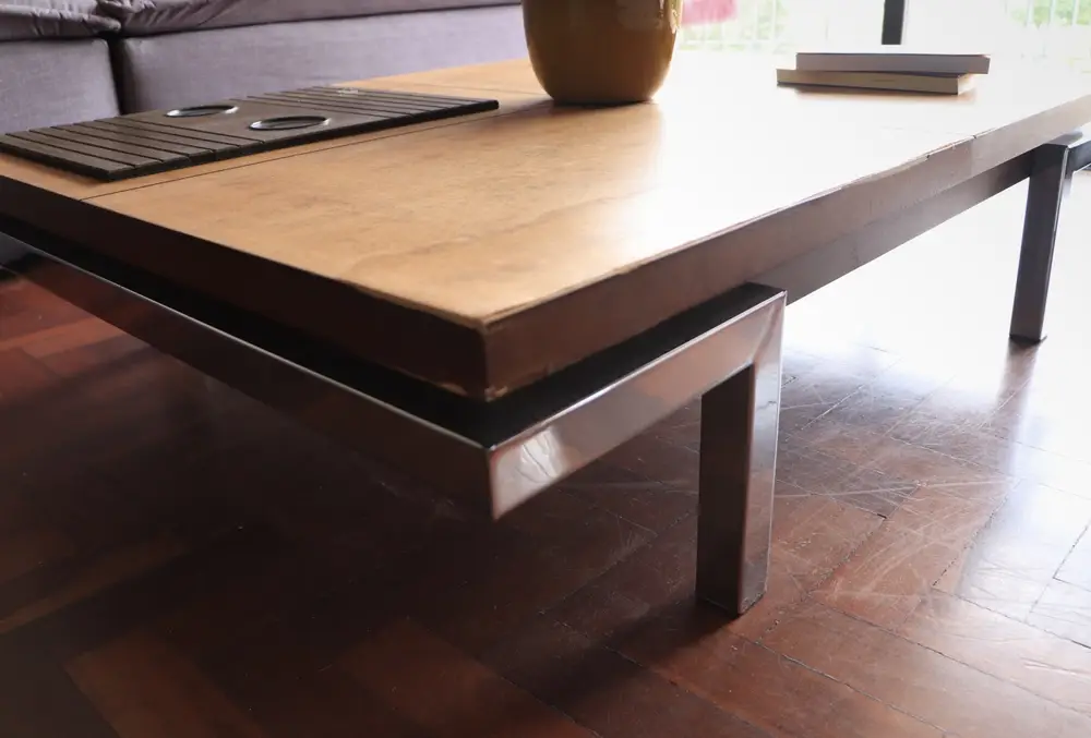 Table en bois massif