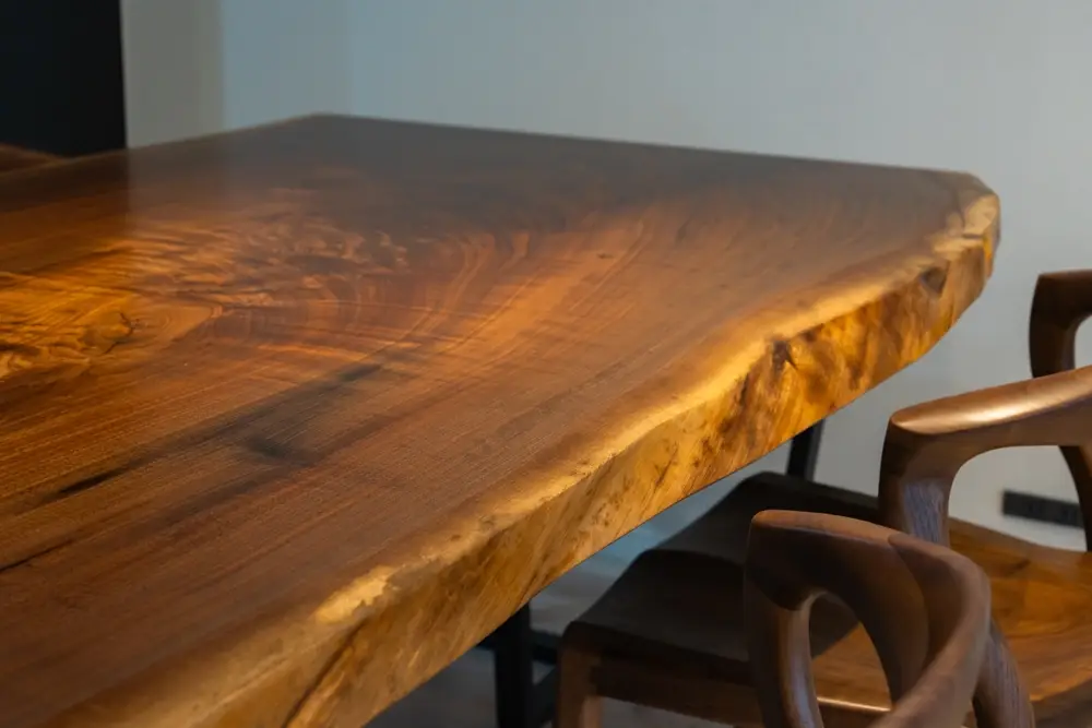 Table en bois massif pour salle à manger moderne